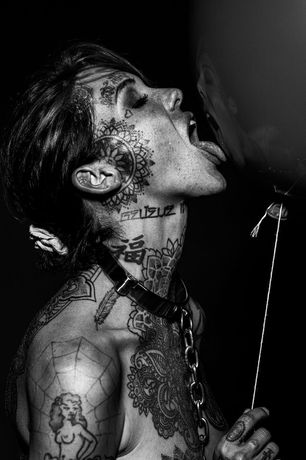 Stefano Gervasoni《Portraits* adults only》：黑白镜头下的亲密与自我接纳