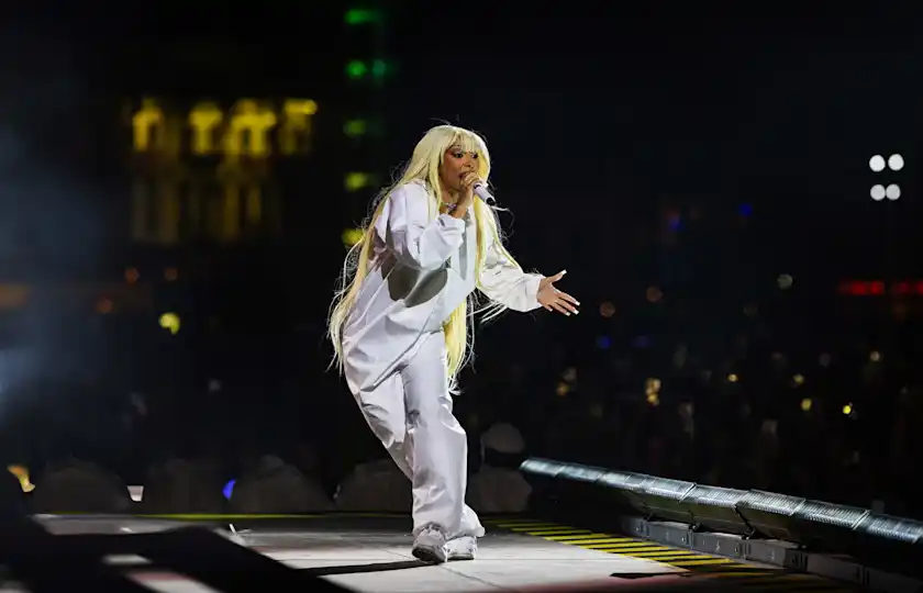 Doja Cat 2026年演唱会《Scarlet Tour》法国巴黎&里昂站来了：全新舞台炸翻全场！