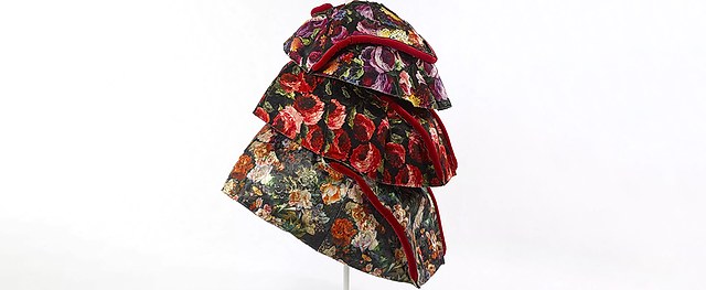 时尚工艺与花卉主题大展《编织、刺绣、点缀:时尚技艺》:三百年时尚工艺的巴黎盛宴