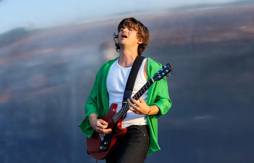 Joe Keery 2026 意大利演唱会来了：罗马、米兰双城开唱！