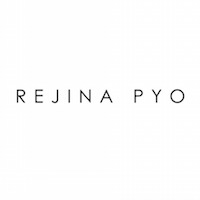 韩国设计师品牌Regina Pyo低至3折!个性结饰手柄圆筒包直接4折仅需136欧!质感不输大牌!